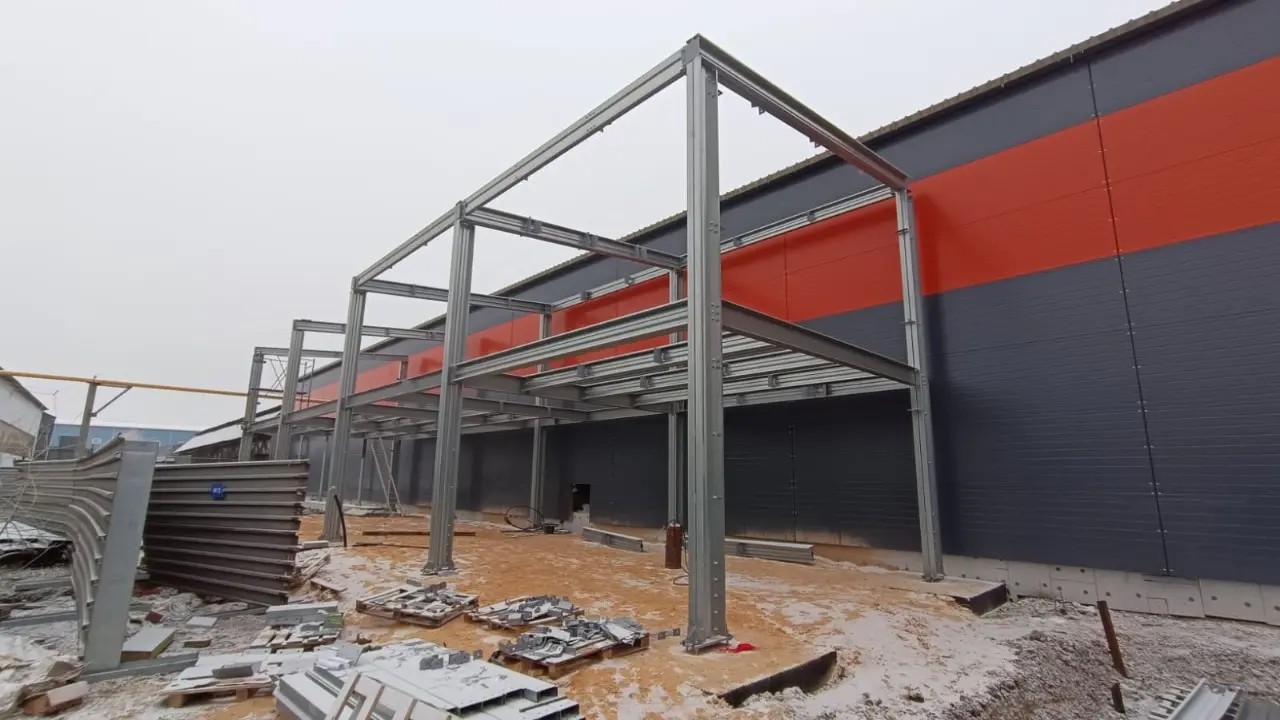 ПК Веста объявляет о заказе быстровозводимой офисной двухэтажной пристройки 8Ш х 24Д х 3/2.6 из ЛСТК к существующему зданию в г. Тула, Россия